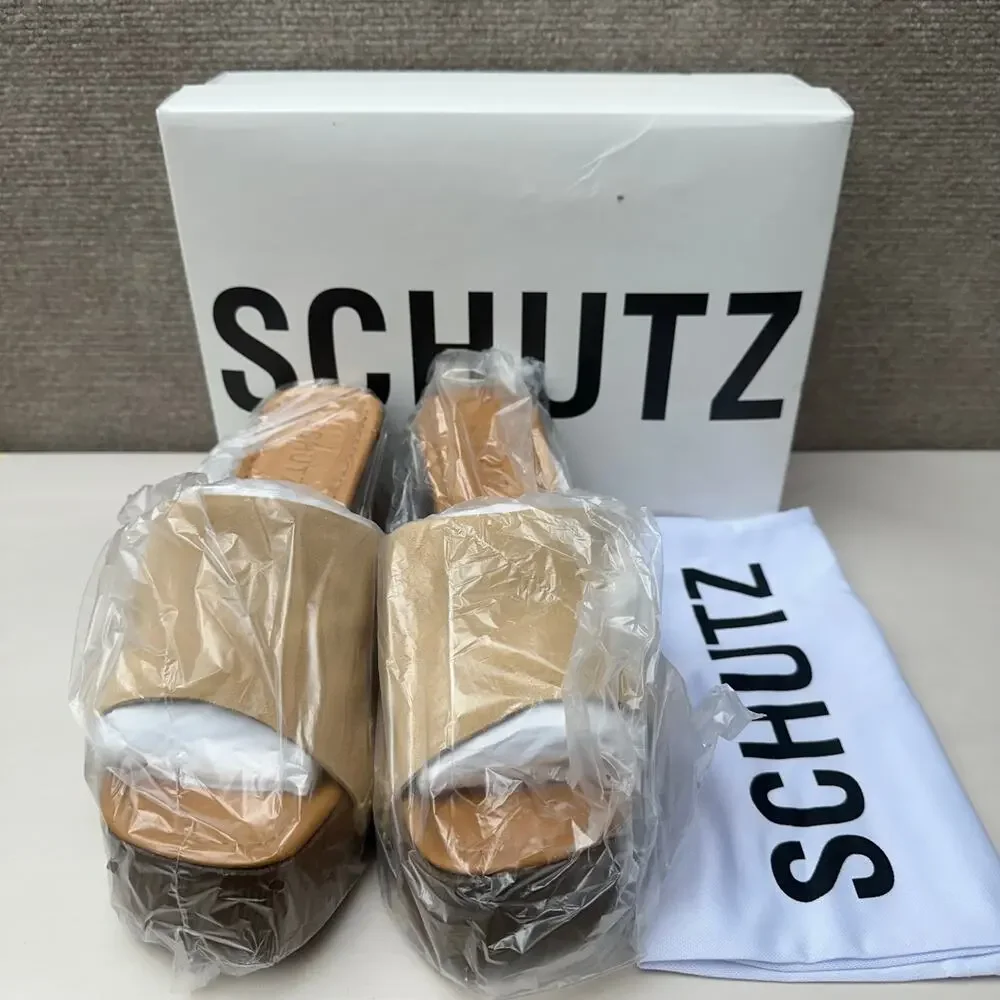 Schutz Lanneh Studded Suede Wood Wedge Platform Slide Sandal Nude Beige Size 8 B